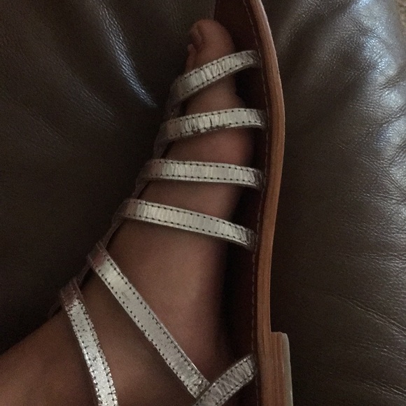 Cute sandals! - Picture 3 of 5